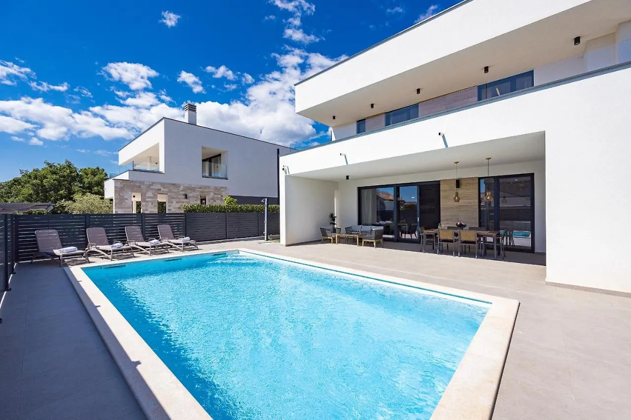 Villa Moon Near The Sea Fažana