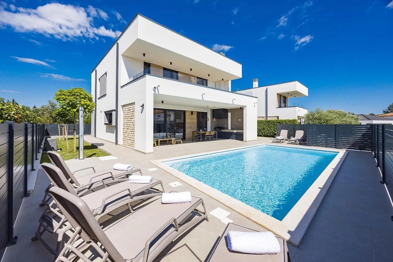Villa Moon Near The Sea Fazana 0*,  Croatia