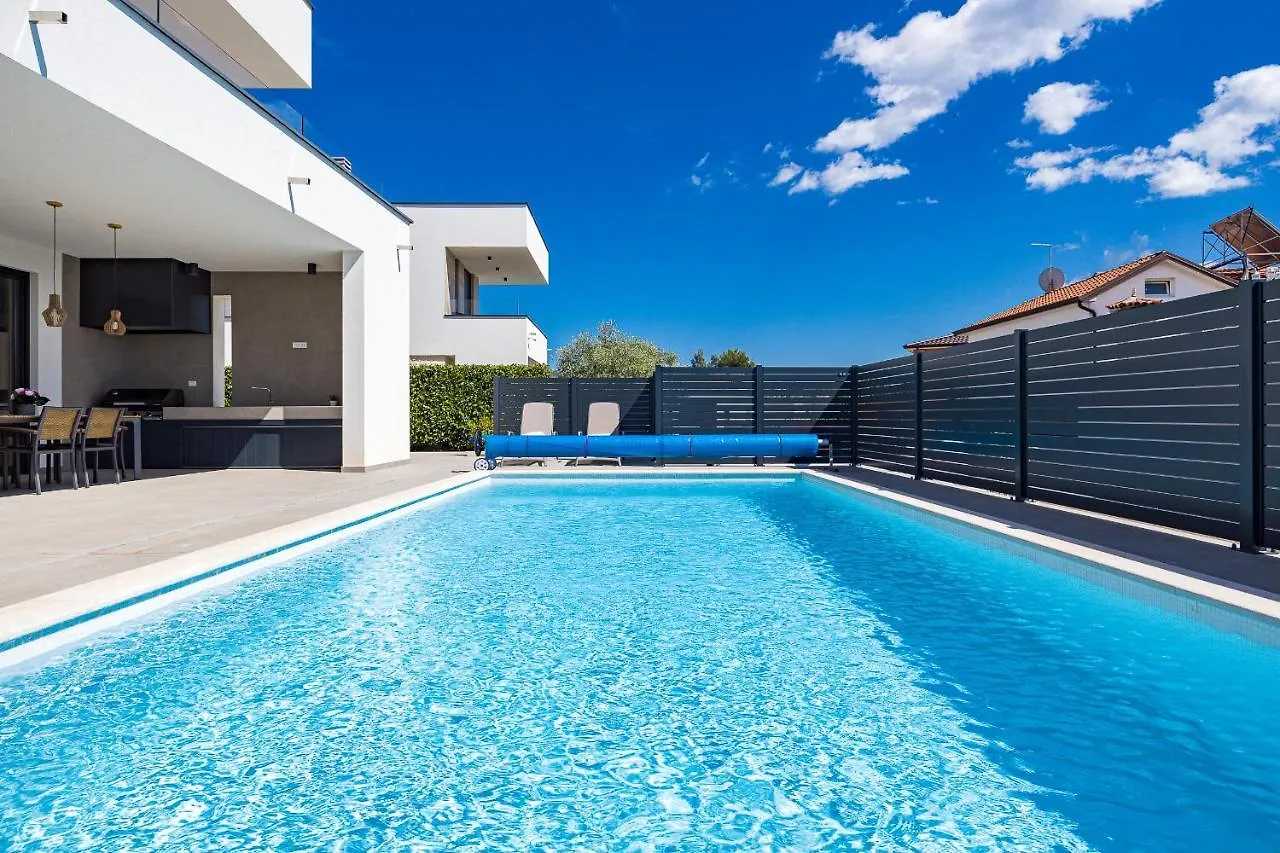 Villa Moon Near The Sea Fazana 0*,