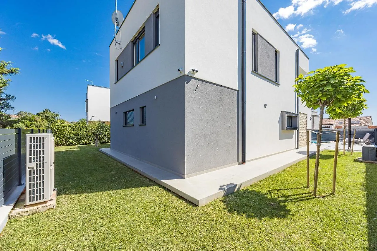 Villa Moon Near The Sea Fazana 0*,  Croatia