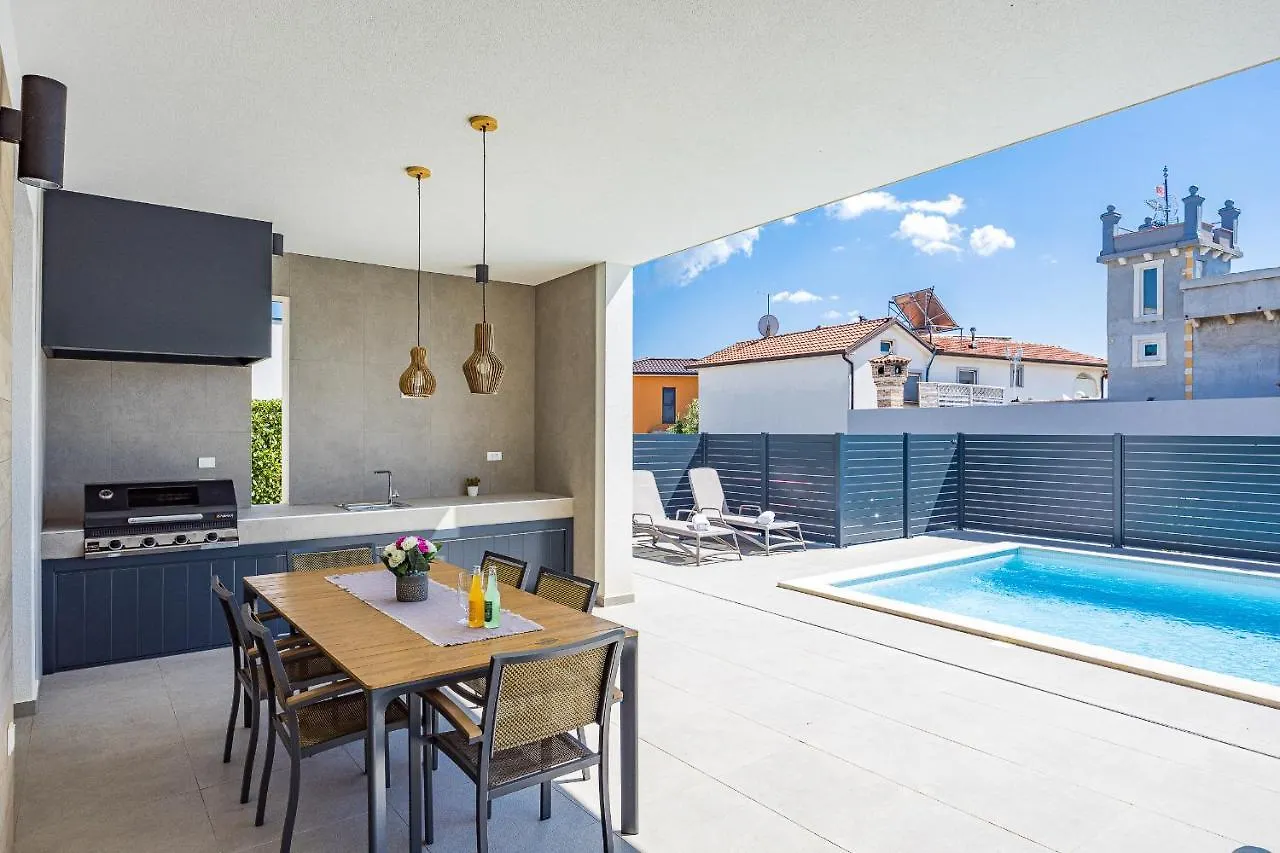 Villa Moon Near The Sea Fazana